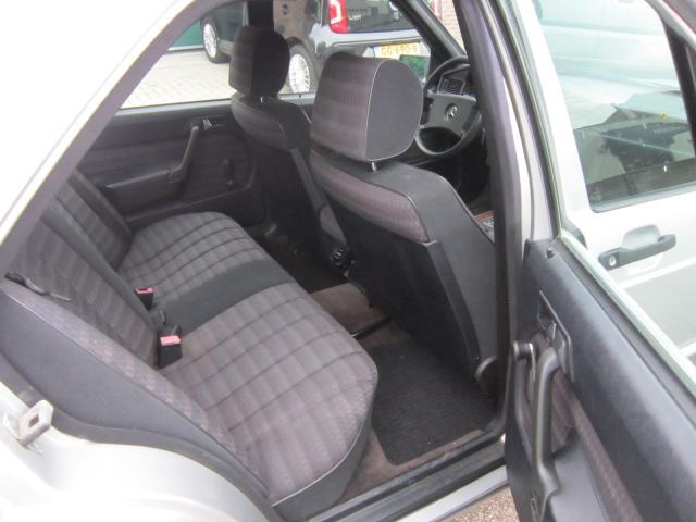 Mercedes 190 E 2.0