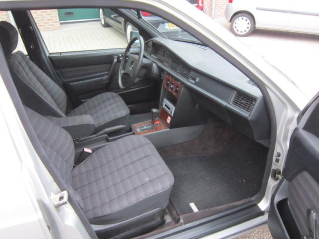 Mercedes 190 E 2.0