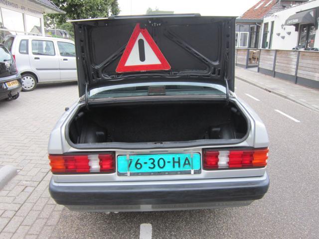 Mercedes 190 E 2.0